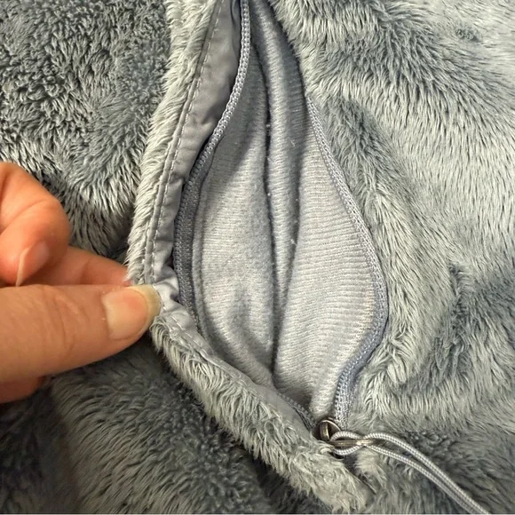 The North Face Osito Women's Gray Fleece Jacket Size XL - Picture 8 of 9